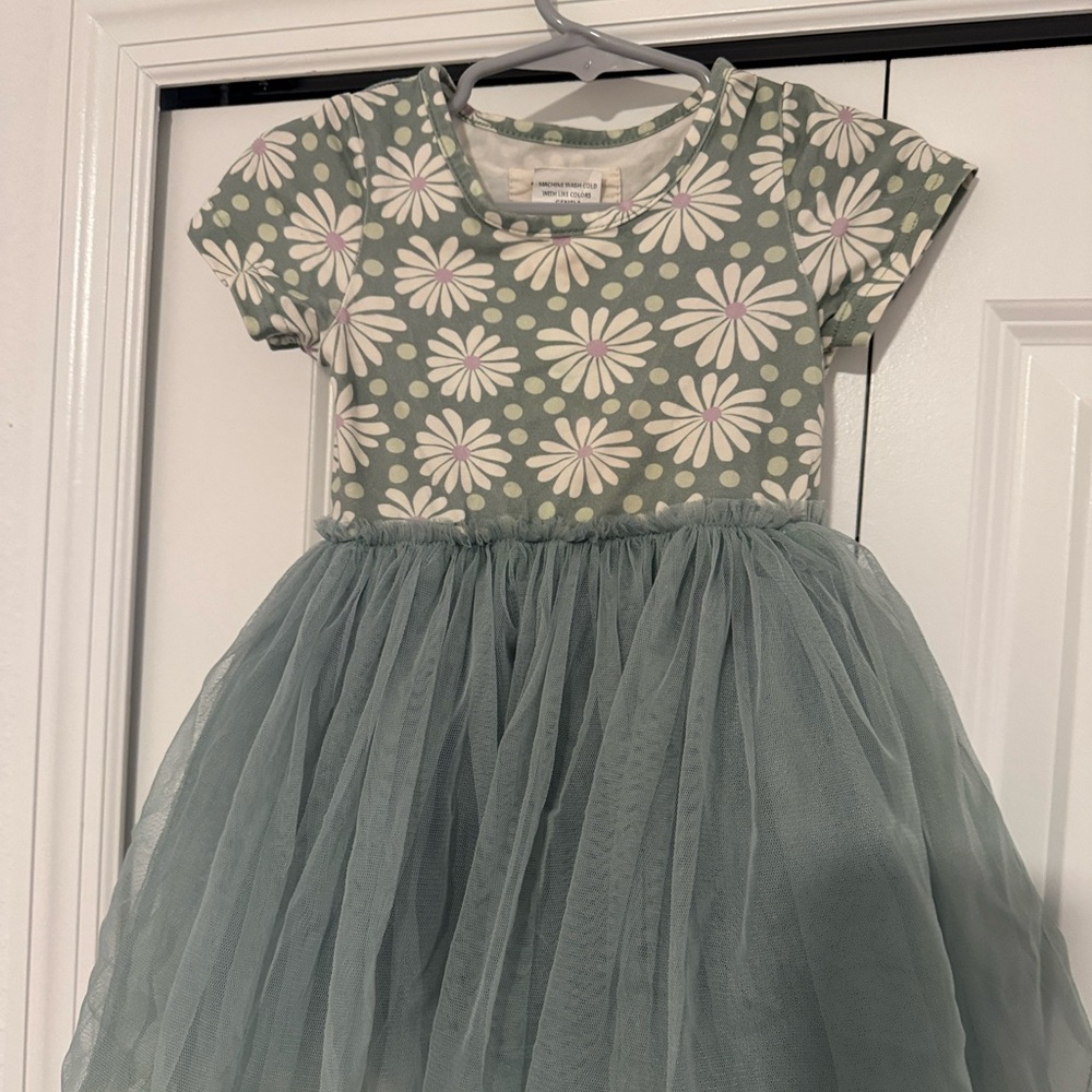 Taylor Joelle
Girls' Floral Tulle Dress in Sage Green - Comfortable Party Dress